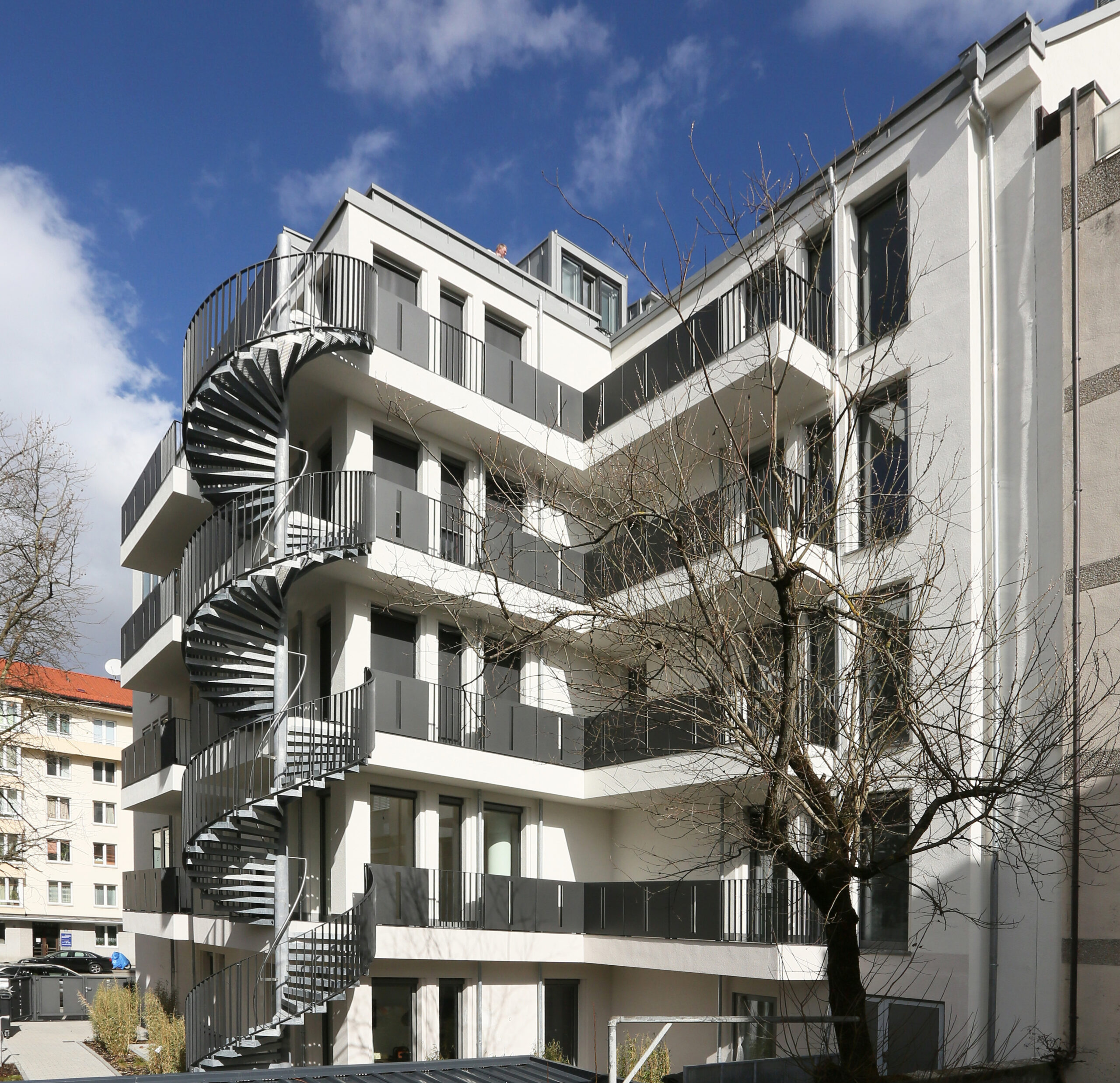 Hermann-Lingg-Str. 16